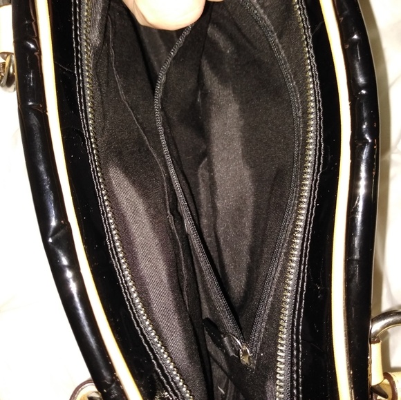 Coach purse - Picture 3 of 5